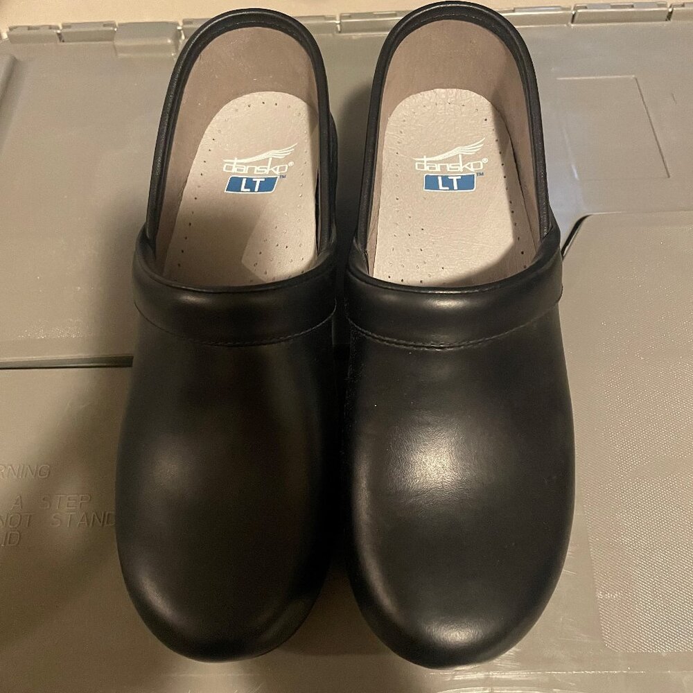 NWOB Dansko LT Pro Clogs